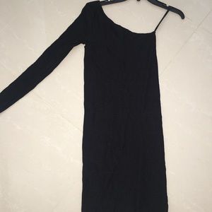 Off the shoulder Bebe mini/midi dress